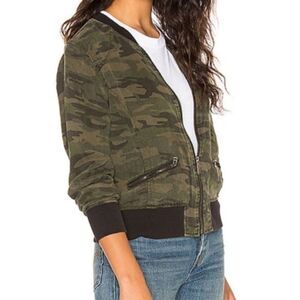 Sanctuary Zip-Up Bomber Jacket in Camo Small